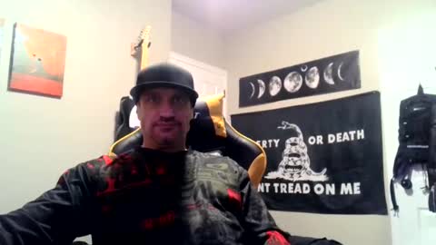 Snapshot of clintwood12 chatting on December 25, 7:35 am chad online show from December 25, 7:35 am