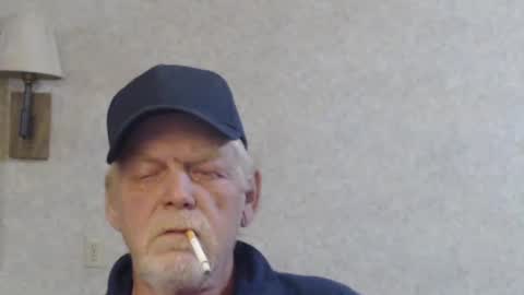 Snapshot of cockreadynow4u chatting on March 1, 4:47 am cockreadynow4u online show from March 1, 4:47 am