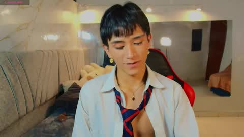 COCO online show from May 1, 9:06 pm