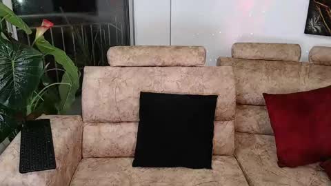 Snapshot of coddy_doll chatting on February 11, 2:35 am Coddy online show from February 11, 2:35 am