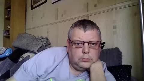 Col Davo44 online show from March 22, 9:47 am