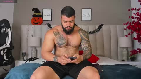 college_muscle_ass online show from October 28, 12:18 pm