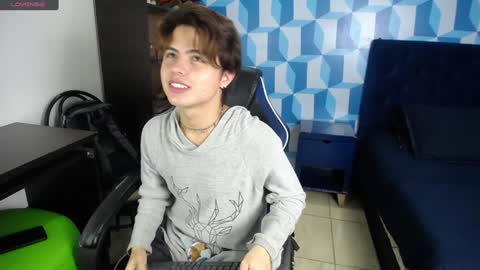 Snapshot of collinstone chatting on January 10, 8:04 pm collinstone online show from January 10, 8:04 pm