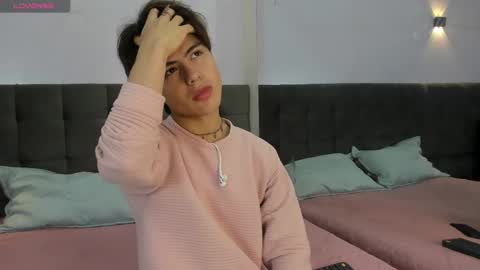 Snapshot of collinstone chatting on December 30, 7:53 pm collinstone online show from December 30, 7:53 pm