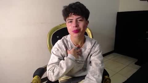 Snapshot of collinstone chatting on October 17, 4:55 pm collinstone online show from October 17, 4:55 pm