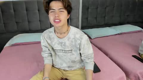 Snapshot of collinstone chatting on January 7, 7:49 pm collinstone online show from January 7, 7:49 pm