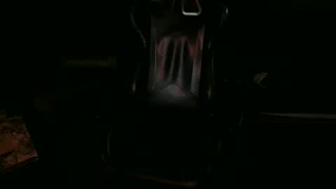 colossaltitann online show from March 27, 6:39 am