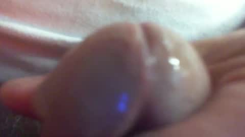 Snapshot of comox1961 chatting on December 6, 1:51 am comox online show from December 6, 1:51 am