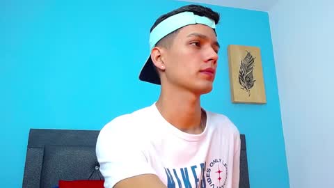 Connor online show from December 9, 7:03 pm