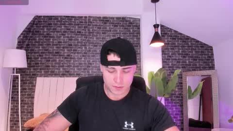 Connor Smith online show from February 8, 1:00 am