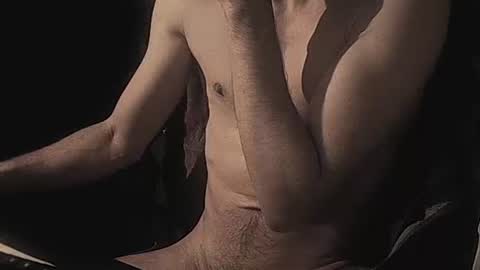 Snapshot of coolmementox chatting on December 17, 11:05 pm ChoveEnArrakis online show from December 17, 11:05 pm