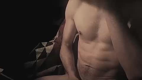 Snapshot of coolmementox chatting on December 29, 4:40 pm ChoveEnArrakis online show from December 29, 4:40 pm