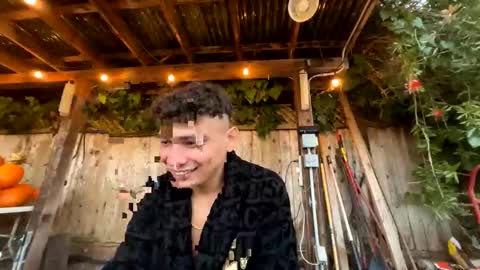 Snapshot of coronelking chatting on October 23, 1:20 am coronelking online show from October 23, 1:20 am