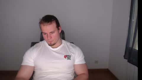 crazyangel8 online show from December 12, 2:33 pm