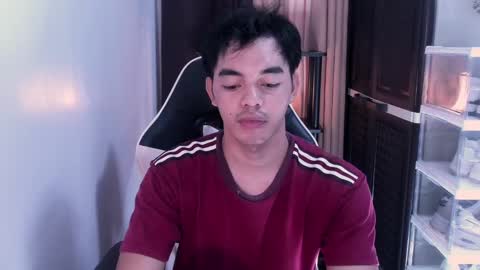 Snapshot of crazyasiancum chatting on December 4, 2:31 am Zion online show from December 4, 2:31 am