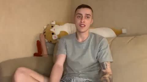 Snapshot of crazybottom99 chatting on January 10, 6:38 pm Alex online show from January 10, 6:38 pm