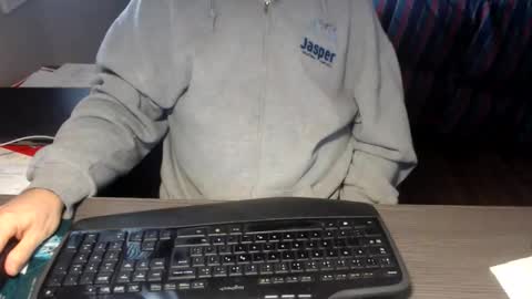 Creamormilk online show from November 11, 1:49 pm