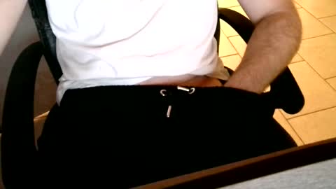 Snapshot of creator8871 chatting on September 29, 1:52 pm creator8871 online show from September 29, 1:52 pm