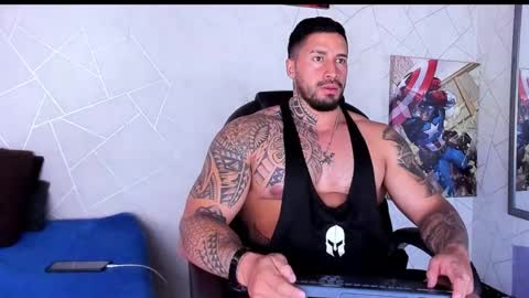 Snapshot of cristian_walker chatting on October 25, 11:56 am cristian walker online show from October 25, 11:56 am