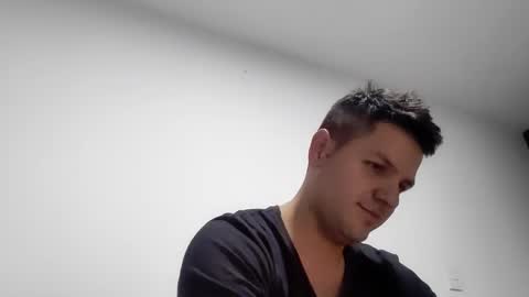 cristopher3042 online show from February 8, 2:04 am