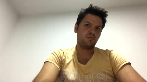 cristopher3042 online show from December 15, 2:19 am