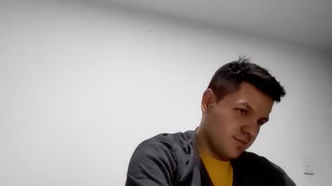 cristopher3042 online show from February 12, 4:54 am