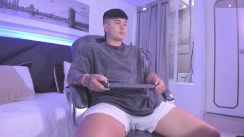 Cristopher online show from December 20, 3:08 pm