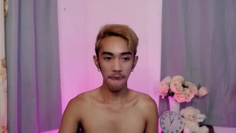 crocodale online show from November 2, 9:30 pm