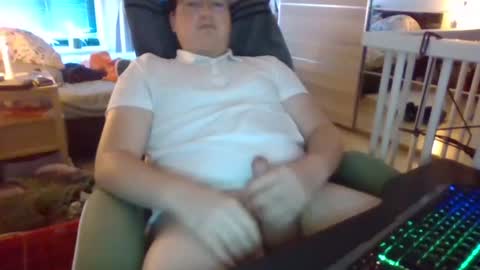 Cum Guy 97 online show from June 22, 7:03 am