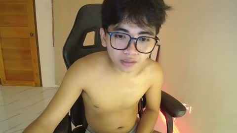 Snapshot of cummingyu chatting on January 6, 4:23 pm cummingyu online show from January 6, 4:23 pm