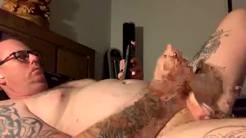 Snapshot of cummmmbags chatting on December 26, 11:43 am cummmmbags online show from December 26, 11:43 am