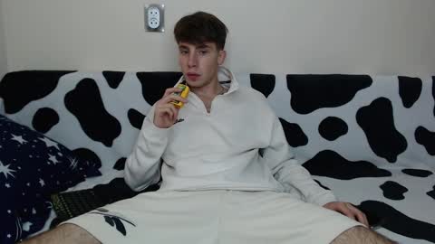 Im Brian online show from September 13, 9:32 am