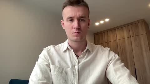 cute_skywalker online show from April 4, 10:34 am