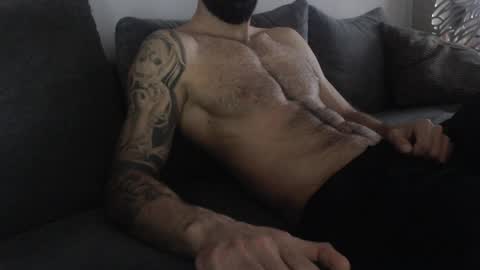 cuteeboy online show from March 31, 5:31 am