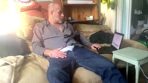 dadbodlondon online show from April 7, 8:58 am