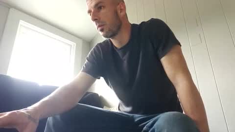 daddo1477 online show from April 12, 4:30 pm