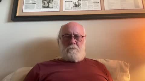 Snapshot of daddy341177 chatting on March 1, 12:50 am daddy341177 online show from March 1, 12:50 am