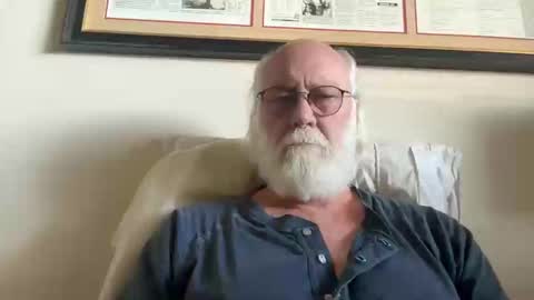 Snapshot of daddy341177 chatting on February 20, 5:51 pm daddy341177 online show from February 20, 5:51 pm