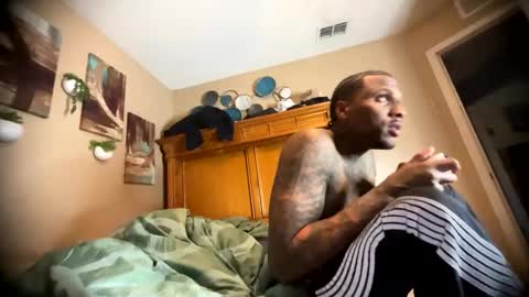 sexy tatted king bbc online show from May 28, 10:41 pm