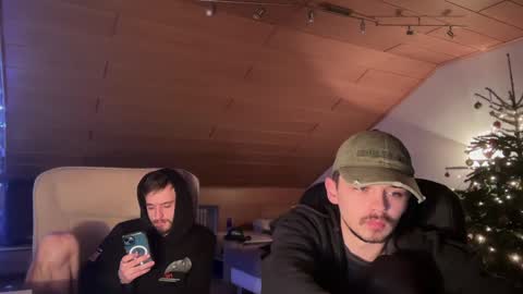 Snapshot of daimon_hall chatting on January 14, 3:32 am Daimon  online show from January 14, 3:32 am