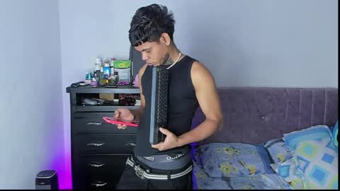 damar_felipe online show from June 3, 11:54 pm