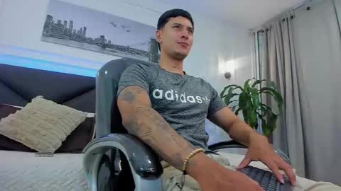 DAMIAN online show from December 1, 3:04 pm