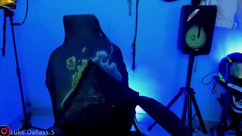 damian_tornerr online show from February 7, 10:33 am