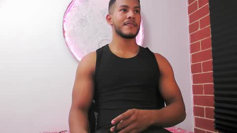 instagram damiannreed. online show from January 2, 7:18 pm