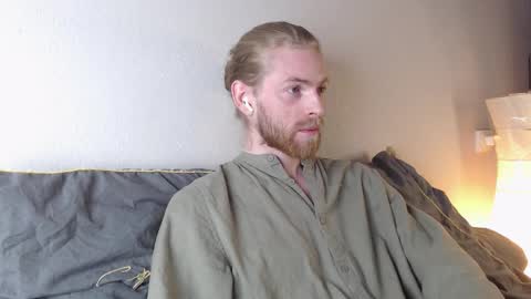 Snapshot of damien_diamond chatting on October 24, 8:43 pm damien_diamond online show from October 24, 8:43 pm
