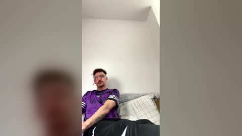 damo111694 online show from March 24, 12:10 pm