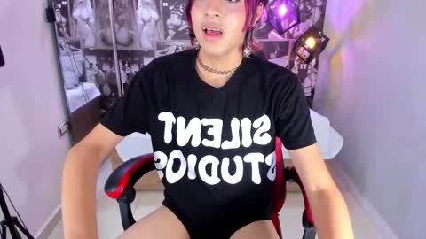 D A N online show from November 26, 1:19 am