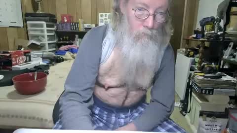 Snapshot of danagm chatting on December 15, 5:20 pm Dana online show from December 15, 5:20 pm