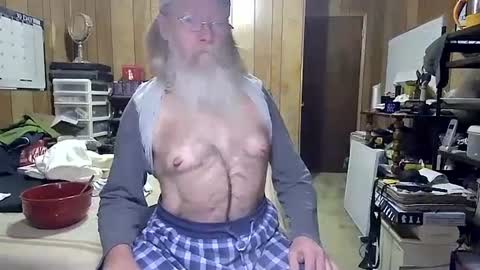 Snapshot of danagm chatting on December 25, 4:22 pm Dana online show from December 25, 4:22 pm