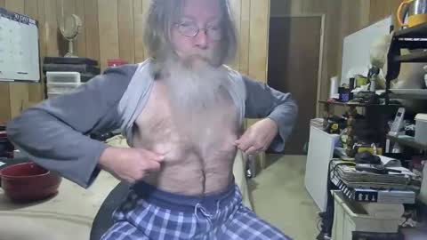 Snapshot of danagm chatting on December 20, 5:08 pm Dana online show from December 20, 5:08 pm